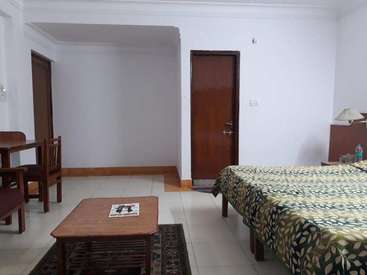 Hotel Tapti Saral Bhopal Buitenkant foto